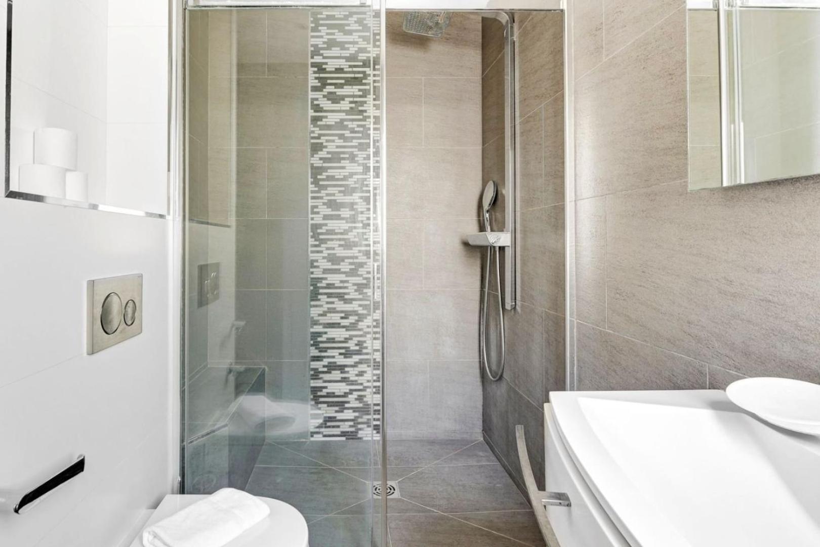 376 Crillon - Superbe A Apartment *